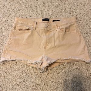 Banana republic shorts - peach color - size 32 - GUC